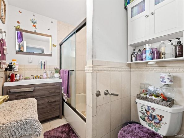 667 E 230th Street, Bronx NY 10466