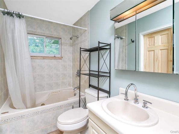 584 Yale Street, Oceanside NY 11572
