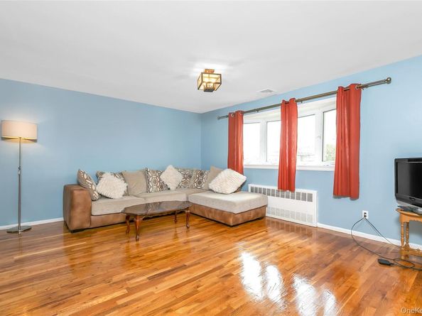 584 Yale Street, Oceanside NY 11572