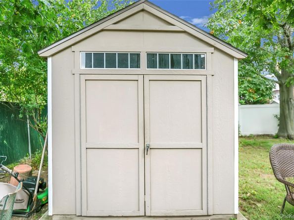 584 Yale Street, Oceanside NY 11572
