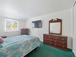 24 Wooded Way, Calverton NY 11933