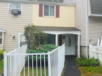 24 Wooded Way