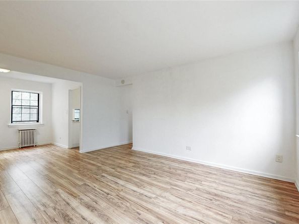 144-30 78th Road 3G, Flushing NY 11367