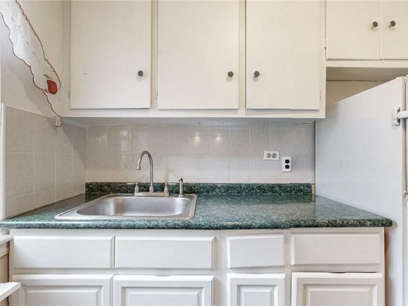 144-30 78th Road 3G, Flushing NY 11367