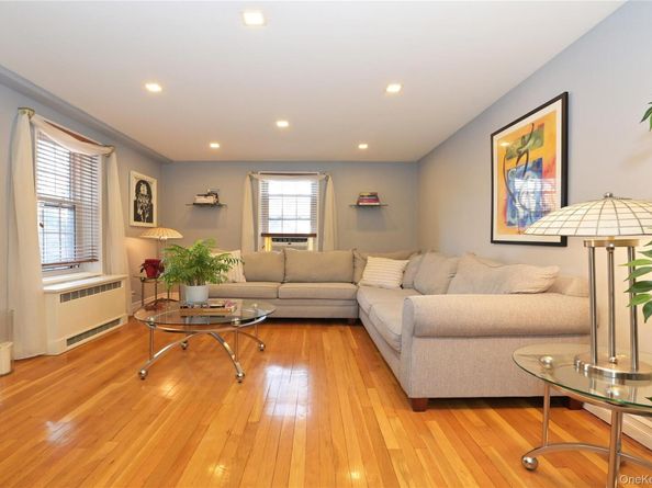 139-09 84th Drive 306, Briarwood NY 11435