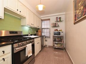 139-09 84th Drive 306, Briarwood NY 11435