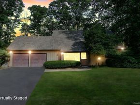 7 Birdseye Circle, Stony Brook NY 11790