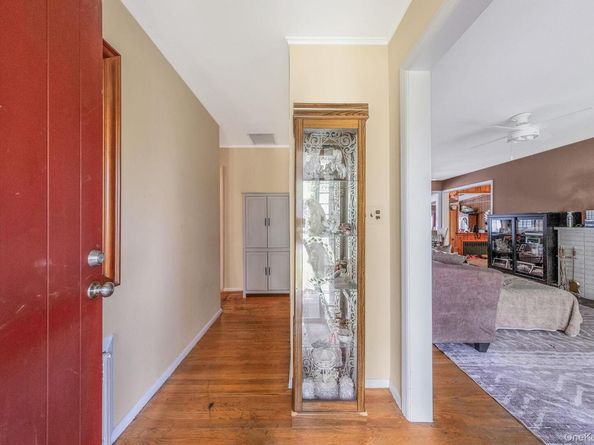 891 Pondview Road, Riverhead NY 11901