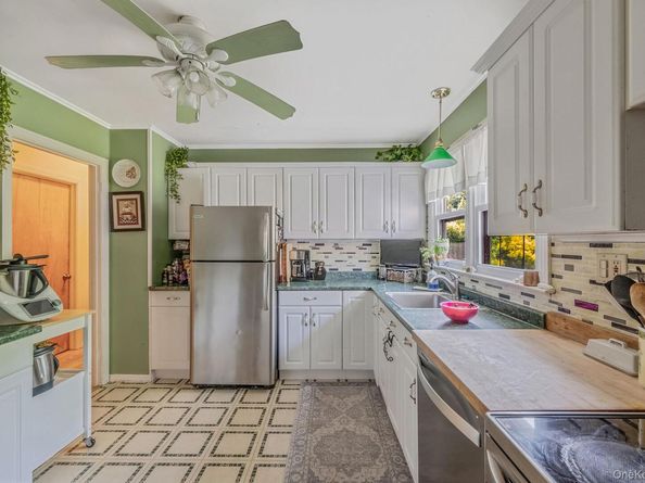 891 Pondview Road, Riverhead NY 11901