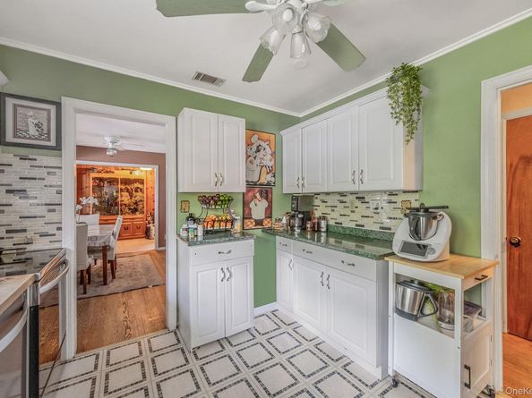 891 Pondview Road, Riverhead NY 11901
