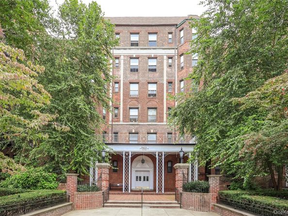 84-51 Beverly Rd 2W, Kew Gardens NY 11415