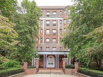 84-51 Beverly Rd