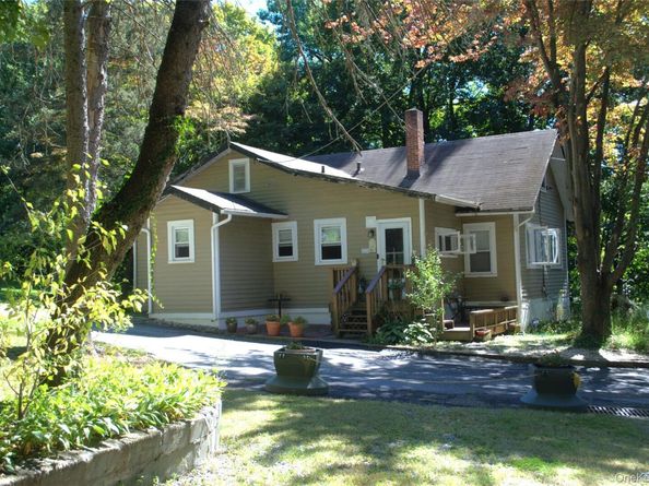 1824 Seabury Place, Peekskill NY 10566