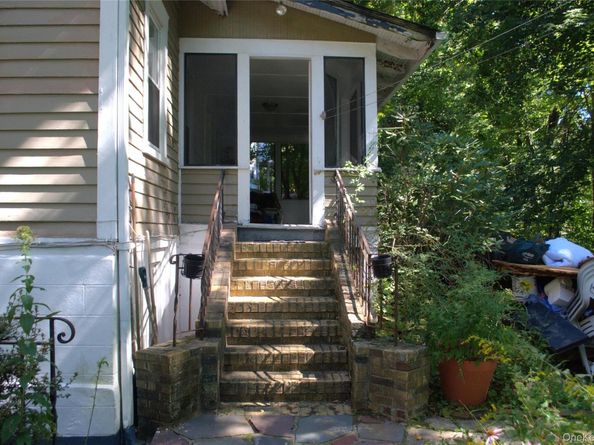 1824 Seabury Place, Peekskill NY 10566