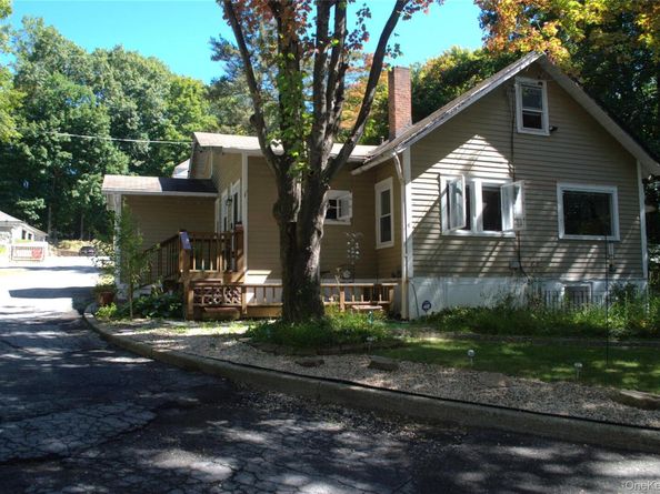 1824 Seabury Place, Peekskill NY 10566
