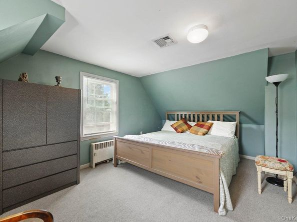 186 Green Street, Valley Stream NY 11580