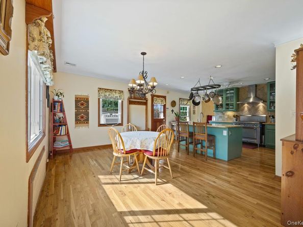 186 Green Street, Valley Stream NY 11580