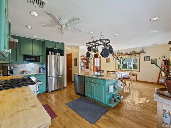 186 Green Street, Valley Stream NY 11580