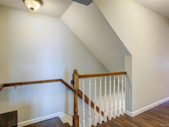 168-03 Powells Cove Boulevard 13, Beechhurst NY 11357
