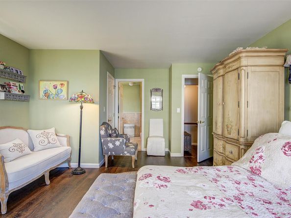 168-03 Powells Cove Boulevard 13, Beechhurst NY 11357