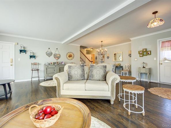 168-03 Powells Cove Boulevard 13, Beechhurst NY 11357