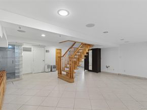 255-10 Iowa Road, Little Neck NY 11362