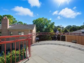 255-10 Iowa Road, Little Neck NY 11362