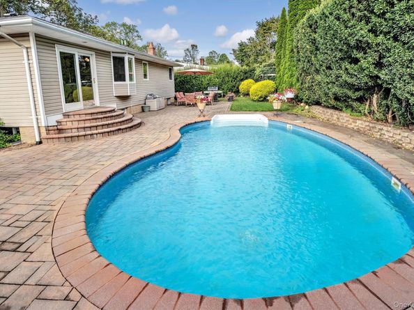 207 Juniper Road, Kings Park NY 11754