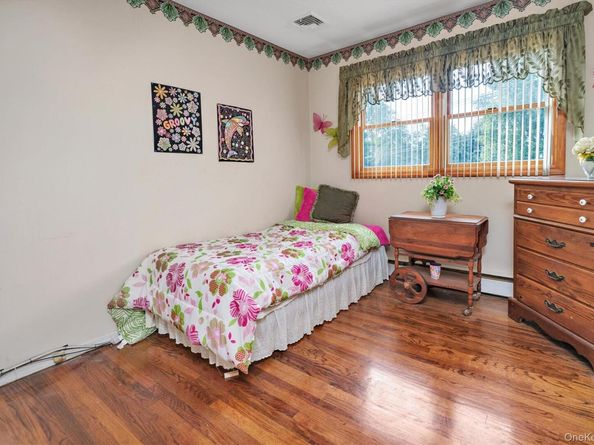 207 Juniper Road, Kings Park NY 11754
