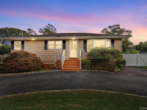207 Juniper Road, Kings Park NY 11754