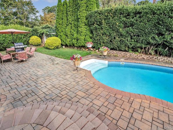 207 Juniper Road, Kings Park NY 11754