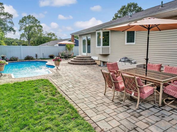 207 Juniper Road, Kings Park NY 11754