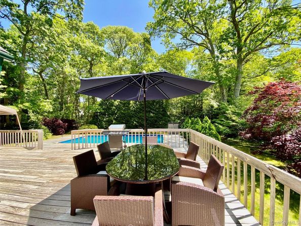 98 Hands Creek Road, East Hampton NY 11937