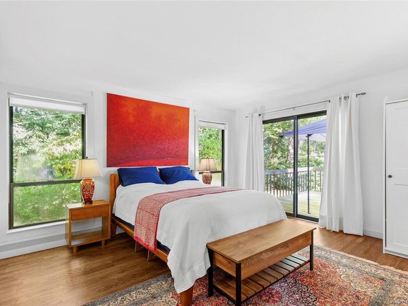 98 Hands Creek Road, East Hampton NY 11937