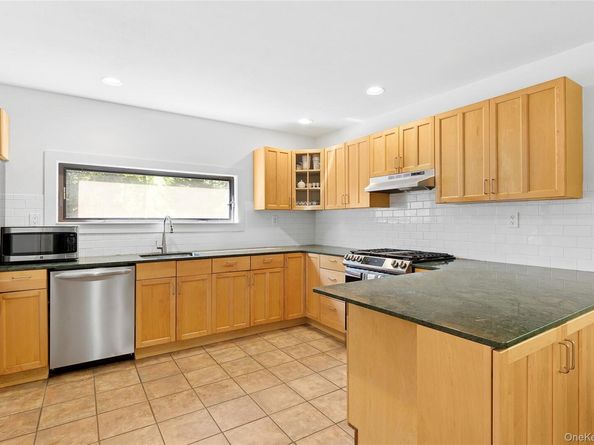 98 Hands Creek Road, East Hampton NY 11937