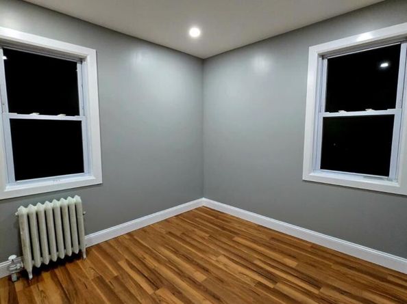 17 Sapir Street, Valley Stream NY 11580