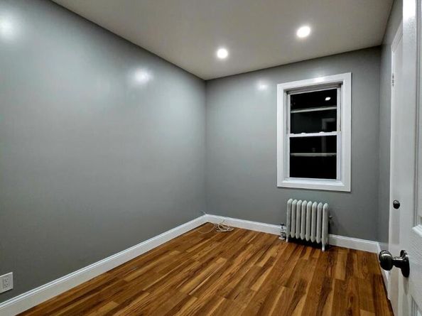17 Sapir Street, Valley Stream NY 11580