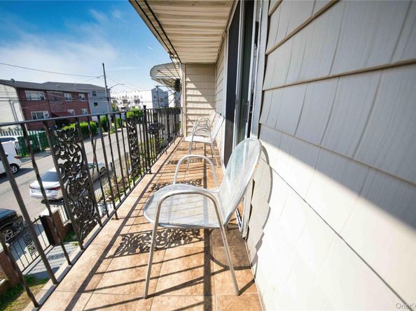 2810 Brookhaven Avenue, Far Rockaway NY 11691