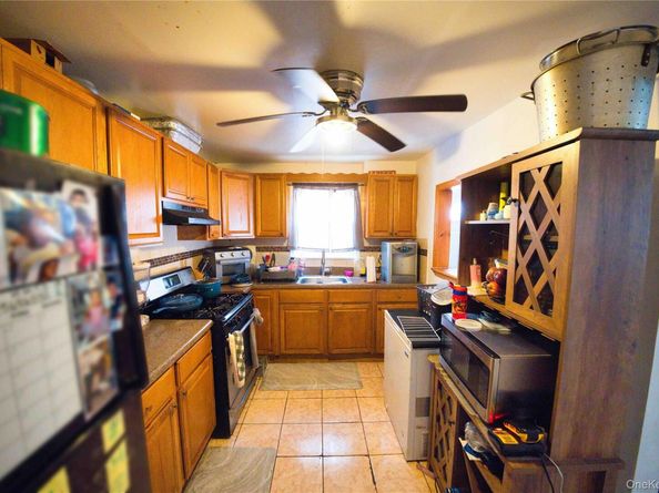2810 Brookhaven Avenue, Far Rockaway NY 11691