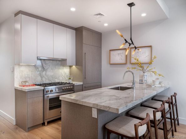 21-31 shore Boulevard 3C, Astoria NY 11105