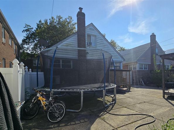 65-19 Dieterle Crescent, Rego Park NY 11374