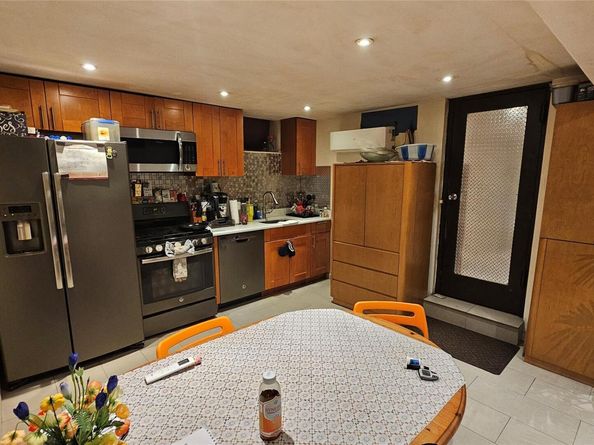 65-19 Dieterle Crescent, Rego Park NY 11374