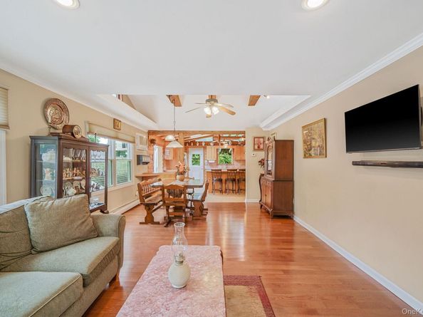 29 Diana Road, Rocky Point NY 11778
