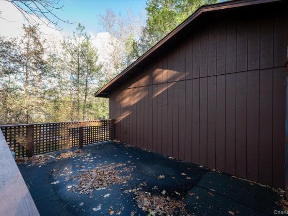 50 S Shore Drive, South Salem NY 10590