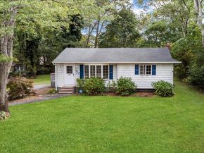 38 Barclay Road, Mastic Beach NY 11951