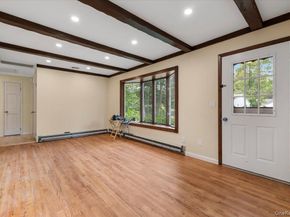 38 Barclay Road, Mastic Beach NY 11951
