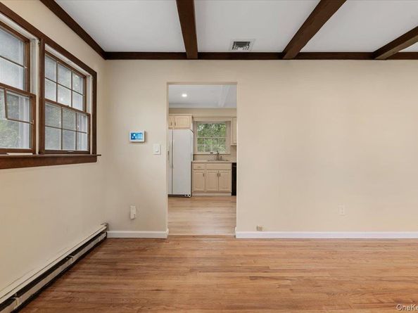 38 Barclay Road, Mastic Beach NY 11951