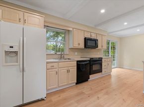 38 Barclay Road, Mastic Beach NY 11951