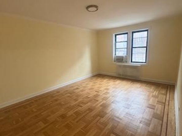 65-38 Booth Street 2F, Rego Park NY 11374