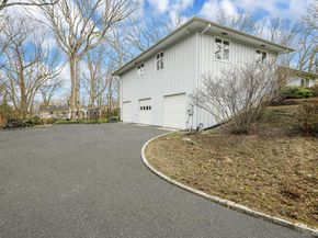 14 Cordwood Path, Shoreham NY 11786